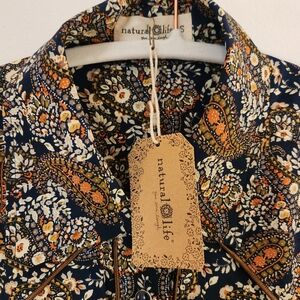 NWT Natural Life Button Down Shirt